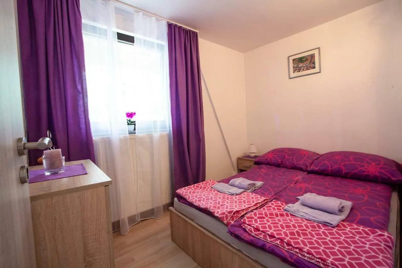 Apartma Golovec